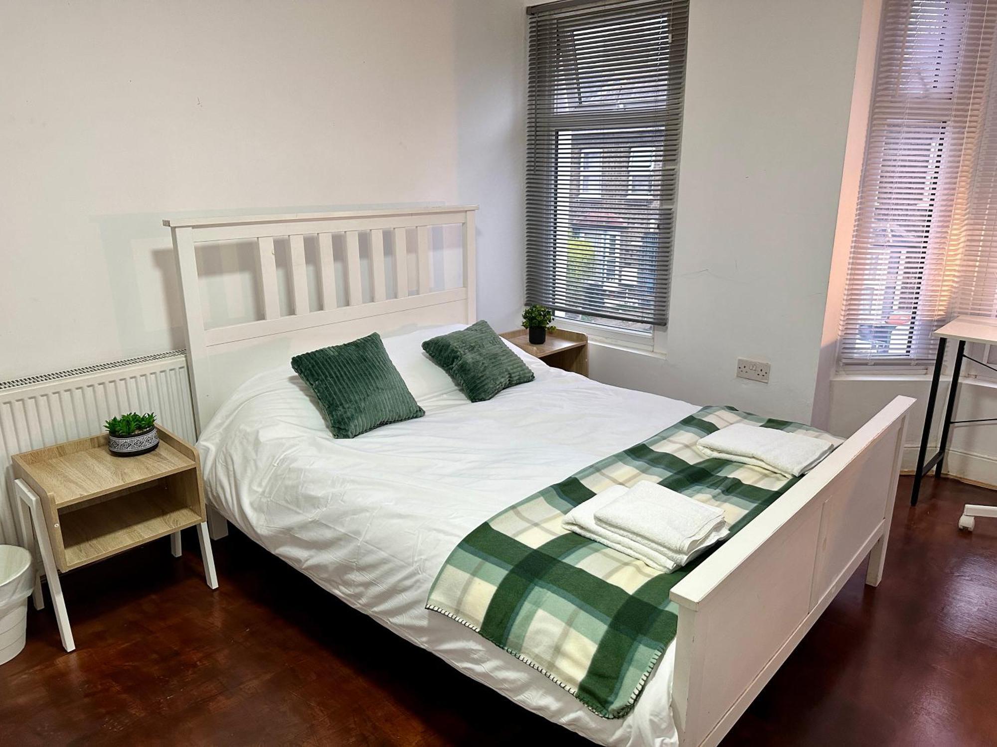 Stratford Guesthouse Лондон Екстериор снимка